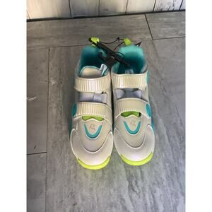 AND1 Basketball White Athletic Shoes for Boys Size 5
